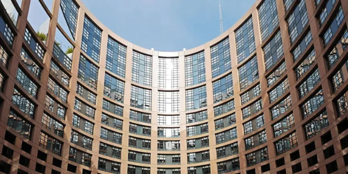 Konsultation der EBA-Leitlinien zur internen Governance (EBA/CP/2025/20)